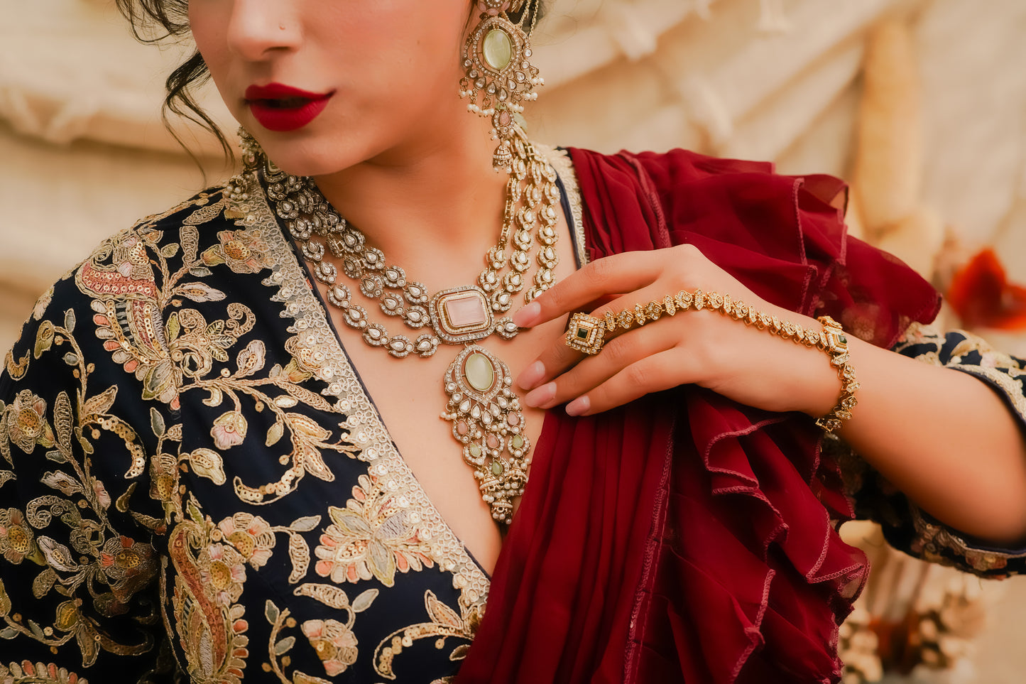 RAJREKHA HATHPHOOL (SET OF 2)